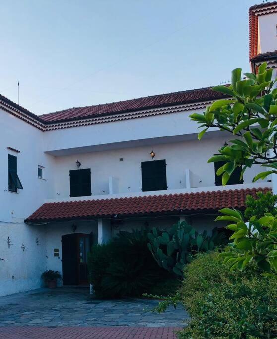 Appartement Pietra Ligure - Essential With Swimming Pool Extérieur photo