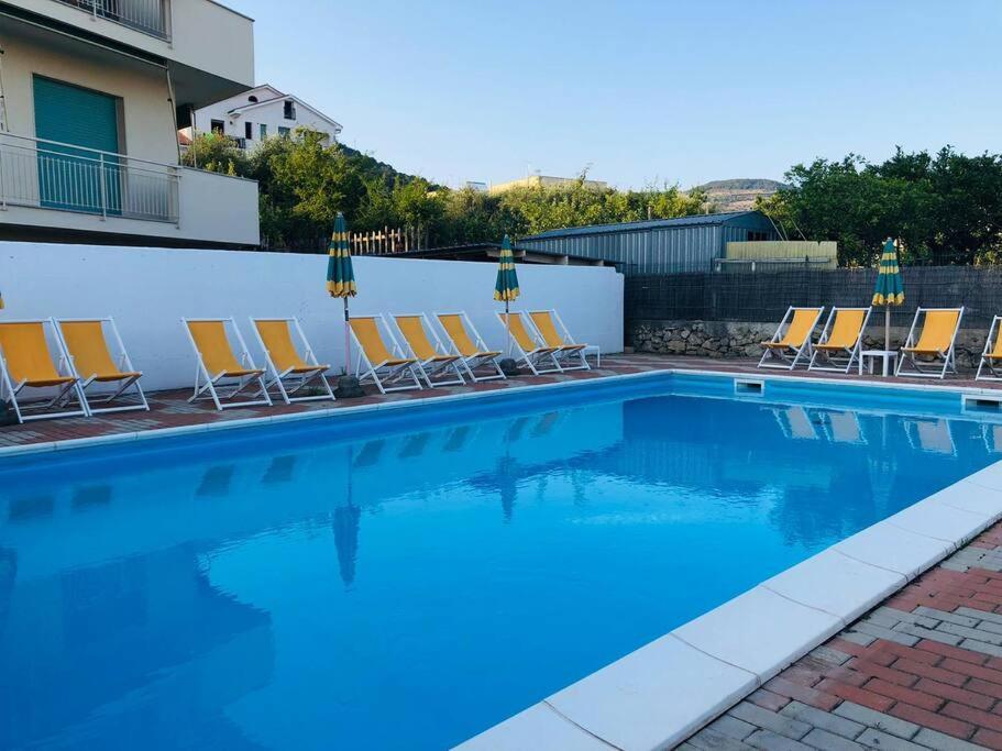Appartement Pietra Ligure - Essential With Swimming Pool Extérieur photo