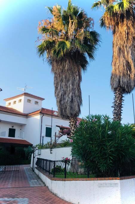 Appartement Pietra Ligure - Essential With Swimming Pool Extérieur photo